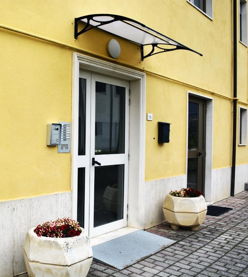 Hotel Aquila Scoppito Exterior foto